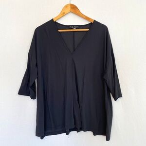 BRYN WALKER Women's Large Minimalist Lightweight Black V-neck Elbow Sleeve Top